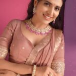 Chitra Shukla Instagram - Diwali special ✨ Select your jwellery according to your choice from @joyalukkas New design😊 Casting by @aim2aim.models #chitrashukla #diwalispecial #jwellery #jwellrydesign #kochi #ad #shoot #diwali #diwalispecial Kochi,Kerala