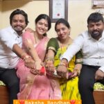 Chitra Shukla Instagram – #rakshabandhan ❤️✨💫

@narendrashukla1107 @yogendrashukla725 @shubhamshukla0210 @pretty_preet1993 @starkanav @shuklafamilylove #familylove