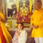 Chitra Shukla Instagram – Blessings receiving day💫
My birthday and Ma papa anniversary is the Best day of my life😊Today♥️ #11thmay 
wishing The best life to My parents and me by the lord Venketeshwra 🙏🏻✨ with family we had Lakshminarayna Abhishek ✨☀️✨felt so blessed. 
Wishing all happiness,love,prosperity and good health to all of us.😊♥️🌹✨🥰😍💫❤️💫✨✨🥰🥰
#abhishekday @narendrashukla1107 @yogendrashukla725 @pretty_preet1993 @shubhamshukla0210 @starkanav @shuklafamilylove 
#happiestbirthday #happiestanniversary #shuklafamily पावन सिद्धधाम श्री लक्ष्मीवेंकटेश देवस्थान, छत्रीबाग इंदौर