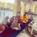 Chitra Shukla Instagram – Blessings receiving day💫
My birthday and Ma papa anniversary is the Best day of my life😊Today♥️ #11thmay 
wishing The best life to My parents and me by the lord Venketeshwra 🙏🏻✨ with family we had Lakshminarayna Abhishek ✨☀️✨felt so blessed. 
Wishing all happiness,love,prosperity and good health to all of us.😊♥️🌹✨🥰😍💫❤️💫✨✨🥰🥰
#abhishekday @narendrashukla1107 @yogendrashukla725 @pretty_preet1993 @shubhamshukla0210 @starkanav @shuklafamilylove 
#happiestbirthday #happiestanniversary #shuklafamily पावन सिद्धधाम श्री लक्ष्मीवेंकटेश देवस्थान, छत्रीबाग इंदौर