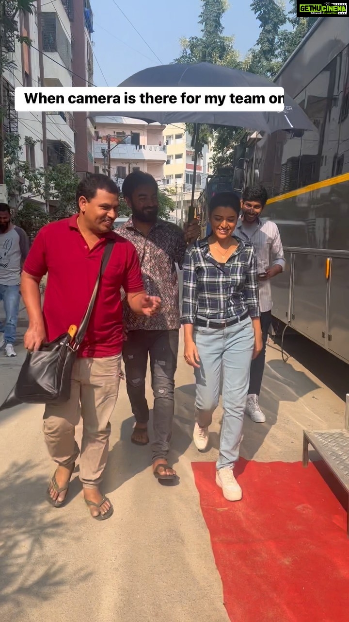 Chitra Shukla Instagram - surprise video from my team.😄 #reelsinstagram #chitrashukla India