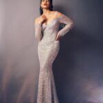 Chitrangada Singh Instagram - Special evening at the Hindustan times #ottplayawards2023 Thank you for awarding me for my performance in gaslight ! Thanks @pavankirpalani .. we must repeat the magic gee ! 💛 Thanks @rameshtaurani @akshaipuri . . Makeup @meghnabutanihairandmakeup hair @ritashukla22 outfit @chicandholland Jewellery @anmoljewellers Styled by @eshaamiin1 Images @rohnpingalay