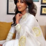 Chitrangada Singh Instagram - 💛 When the photographer ditches last min.. #shotoniphone by my favv 🥰 @ayushi.20 . . Makeup : @nishisingh_muah Hair : @amityashwant_hair Wearing @madzinlabel Jewellery @anmoljewellers @sanzanyjewels Styled by @eshaamiin1
