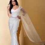 Chitrangada Singh Instagram - 🤍🤍🤍🎖️ N This one is for gaslight ! Rukhmani was so special..💫 Thanks @pavankirpalani @akshaipuri @rameshtaurani ji n the whole team 💛 . . . Hair & makeup : @meghnabutanihairandmakeup Outfit @premyabymanishii Jewellery @vasundharajewelry Styled by @anshikaav Assisted by @bhatia_tanisha Images : @deepak_das_photography