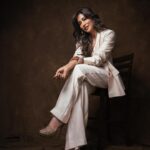 Chitrangada Singh Instagram - Talking cinema 🎦💛 #firstlove . . Makeup & hair : @meghnabutanihairandmakeup Outfit @arohiofficial__ Jewellery @misho_designs Footwear @gucci Styled by @anshikaav Assisted by @bhatia_tanisha Images : @deepak_das_photography