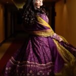 Daisy Shah Instagram - May the triumph of good over evil always light up our path. Happy Dussehra 🏹🌟🙏 . . . Outfit: @sandhyashah.shah x @sonyashaikh Mua: @makeupbyvinod 📸: @sauravanuraj . . . #festivevibes #dussehra