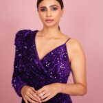 Daisy Shah Instagram - That lavender haze 🎶💜 . . . Outfit: @laxmikrishnaofficial MUA: @makeupbyvinod Hair: @rouge_makeovers Styled by: @styleby_shivi Assisted by : @styled_by_amer 📸: @rk_fotografo . . #middayindiainfluencerawards2023