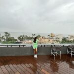 Daisy Shah Instagram - Like travel, but without going anywhere! #staycation . . . 📍: @hyattcentricjuhu #Hyattcentricjuhu #centricExplorer Hyatt Centric Juhu
