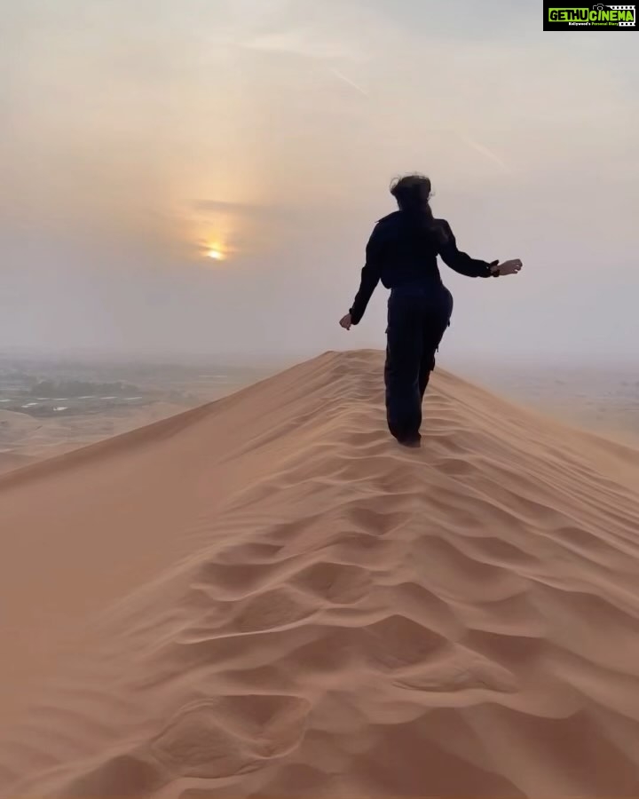 Daksha Nagarkar Instagram - Let me take you to watch sunrise in a desert 1) all set to go 2) arrived at the beautiful red sand desert 3)awaiting sunrise and also some psychedelic 4)since there was a mini sand storm it was a struggle to get to the top. Ps: never wear socks in sand 5)the calm after the storm 6)me vibing to the song in my head 🙈 7)joined by some racers, it’s insane to race in sand, loved it 8)it was time to go before the second storm hit us 9) felt cute 10) I will come back . . #dakshanagarkar #love #happy #desert #racing #sunrise #safari #adventure #instagram #pictureoftheday #instagood #travel #travelphotography #fun #girl