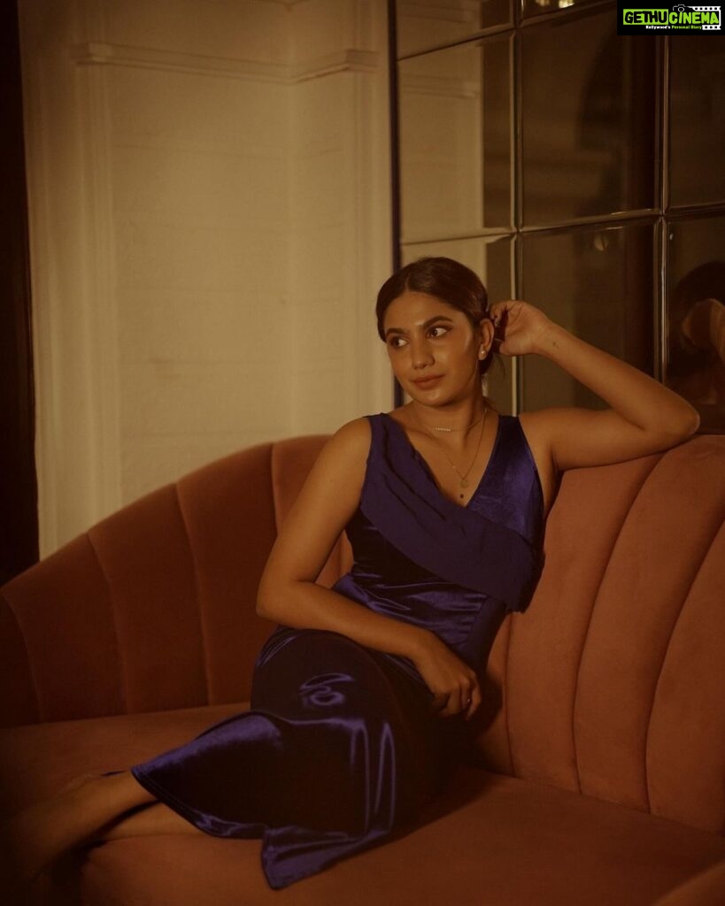 Actress Deepa Thomas HD Instagram Photos and Wallpapers November 2023 ...