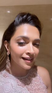 Deepika Padukone Instagram - 🌸 Just looking like a WOW! 🌸