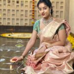 Deepika Singh Instagram - Hope is being able to see that there is light despite all of the darkness. Happy Diwali 🪔 . . #saree @vastranti #festivaloflights #diwali #deepikasingh