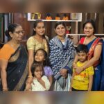 Deepika Singh Instagram - कार्तिक माह की इतनी खुबसूरत शुरुआत की स्वयं विष्णु जी , दीदी चित्रलेखा जी के रूप में हमारे घर पधारे । सच में , कृपा है श्री जी की । जय श्री राधे ❤️🙏🏻। Today surprise visit at our sweet home by Devi Chitralekha ji on the auspicious first day of Kartik month 🙏🏻 Wishing you all a very happy Kartik month 🙏🏻.