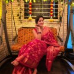Deepika Singh Instagram – Happy Dhanteras everyone 🪔
.
.
#saree gifted by my bua ji @latakumari96 ❤️😘
#dhanteras #festival #deepikasingh