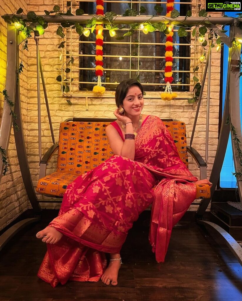 Deepika Singh Instagram - Happy Dhanteras everyone 🪔 . . #saree gifted by my bua ji @latakumari96 ❤️😘 #dhanteras #festival #deepikasingh