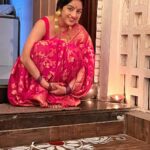 Deepika Singh Instagram – Happy Dhanteras everyone 🪔
.
.
#saree gifted by my bua ji @latakumari96 ❤️😘
#dhanteras #festival #deepikasingh