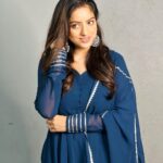 Deepika Singh Instagram – Ni ik meri akh kashni
Duja raat de uneedrey ne mareya..
Ik meri akh kashni…
#outfit @byutify.in 
#anarkalisuit #blue #deepikasingh