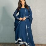Deepika Singh Instagram – Ni ik meri akh kashni
Duja raat de uneedrey ne mareya..
Ik meri akh kashni…
#outfit @byutify.in 
#anarkalisuit #blue #deepikasingh