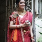 Deepika Singh Instagram - Praying for a long and joyful life together. Happy Karwa Chauth ❤️❤️ . #photography @shahphotostudio #saree @vastranti #goldset @atjewellers #karvachauth #family #fasting #tradion #deepikasingh