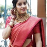 Deepika Singh Instagram - Praying for a long and joyful life together. Happy Karwa Chauth ❤️❤️ . #photography @shahphotostudio #saree @vastranti #goldset @atjewellers #karvachauth #family #fasting #tradion #deepikasingh