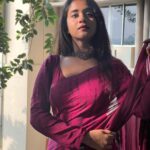 Deepthi Sunaina Instagram - Accept the situation and say 👀 Chalo ye bhi theek hai😇 Chaltha hai😊 Kya karein! Ab zindagi hai, jeena hai. ❤️🫂 #deepthisunaina Tirumala, Andhra Pradesh, India