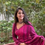 Deepthi Sunaina Instagram - Accept the situation and say 👀 Chalo ye bhi theek hai😇 Chaltha hai😊 Kya karein! Ab zindagi hai, jeena hai. ❤️🫂 #deepthisunaina Tirumala, Andhra Pradesh, India