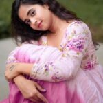 Deepthi Sunaina Instagram - 💜 #deepthisunaina . . . . . 👗: @navya.marouthu 📸: @rollingcaptures Hair: @vicky_hairstylist_official