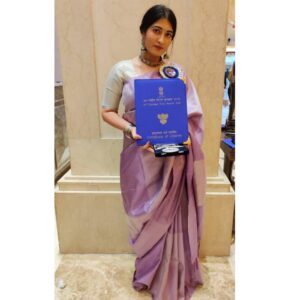 Denisha Ghumra Instagram - I knew this day was going to come..
But when it actually happened and i was there.. ❤
.
Just Thank you to all there is 🌟
Dreams do come true..!
.
23-12-2019
.
.
@hellarothefilm .
.
#nationalawards2018 
#specialjuryaward
#silverlotus