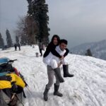 Denisha Ghumra Instagram - Be happy! It’s all that matters! #balrajshastri #denishaghumra #kashmir #kashmirdairies #india #travel #trending #instatrend #memories #happymoments Kashmir A Heaven On Earth