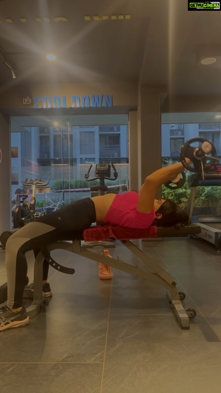 Denisha Ghumra Instagram - The biggest roller coster of my life has been my fitness journey! Im glad to never having given up and still take the ride no matter the downfalls ποΈββοΈ . #fitnessjourney #fitnesstime #workoutroutine #healthiswealth #denishaghumra
