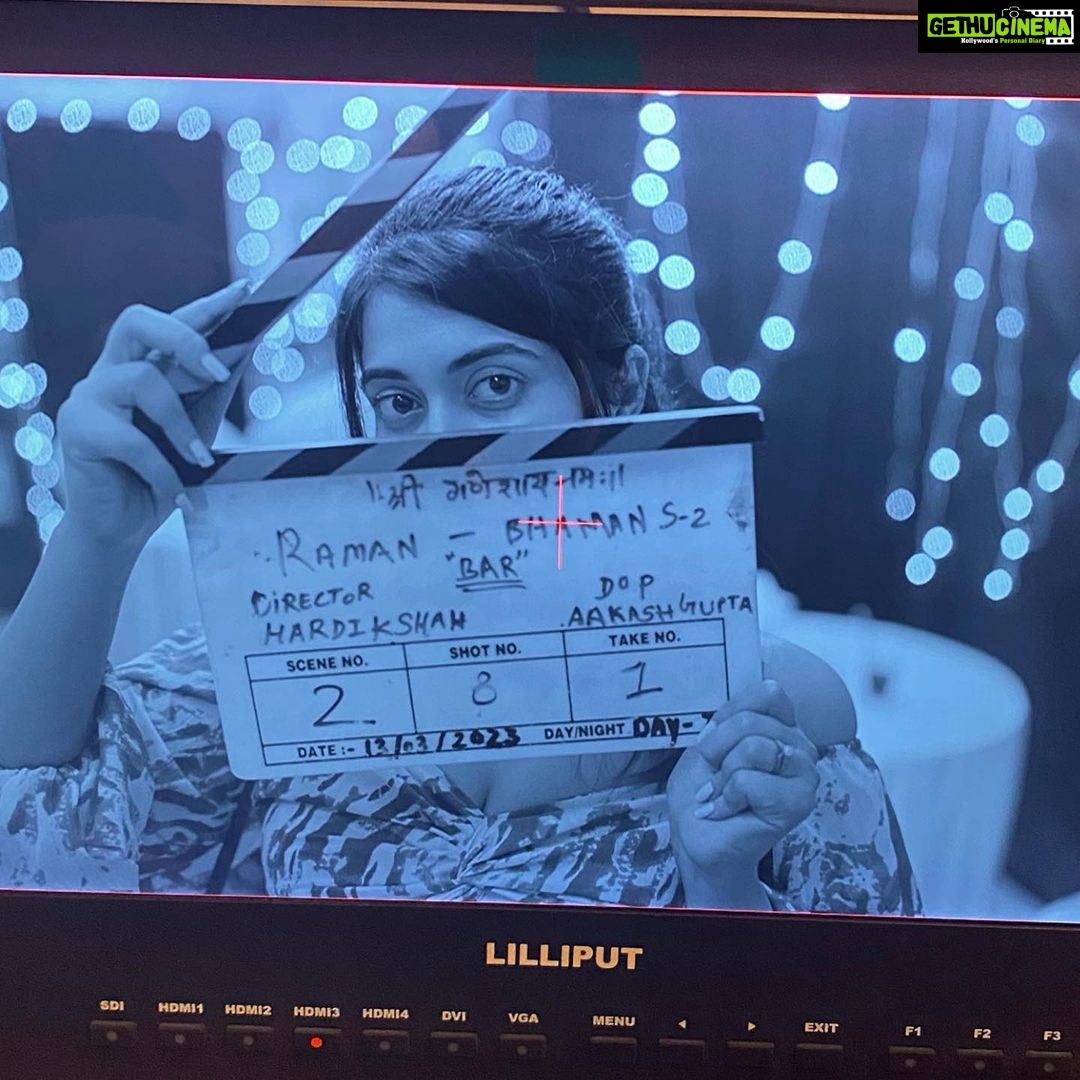 Denisha Ghumra Instagram - Being on sets is my home and happy place 🌸 . Captured by - @aakash_dp . #onset #ohogujarati #ramanbhaman #denishaghumra