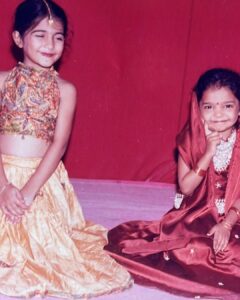 Denisha Ghumra Instagram - Thanks to god that if not real i am still blessed by as real a sister ❤️
.
@myrjdhara Happy sisters day mari behnaaa 👯‍♀️
@kataria._.shreyas_033 Shreyu babu i love you😘
.
#sistersday #sisterlove #denishaghumra #dharakataria
#shreyaskataria