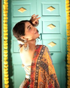 Denisha Ghumra Instagram - Last day of navratri 🩵
Until navratri 2024 💫
.
Captured - @shutterhalf @kaledioscopik 
Jewellery - @thejewelstudiio 
Outfit - @dreamsbydenisha 
MUAH - 💁🏻‍♀️ 
.
#navratri2023 #navratricollection #offshoulderblouse #chaniyacholi #denishaghumra