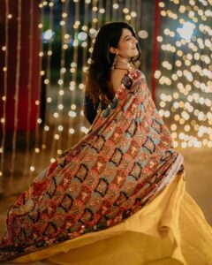 Denisha Ghumra Instagram - Tara re naam no 🌸
.
Captured - Team @shutter_eye_pictures 
Jewellery - @thejewelstudiio 
.
#navratri2023 #ahmedabadnavratri #denishaghumra
