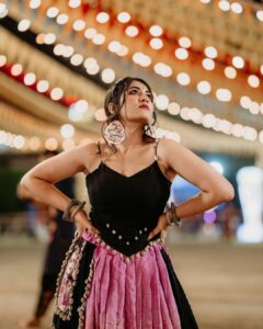 Denisha Ghumra Instagram - Day 1 at @karmgroup_ 👯‍♀️
. 
Favourite time of the year 🥰🥳
I get to witness the magic and energy of @balrajshastri and the entire team! 
You guys here is to the best coming few days ❤️
.
Captured - @shutter_eye_pictures 
Jewellery - @thejewelstudiio 
Outfit & MUAH - yours lovely 💁🏻‍♀️
.
#navratrispecial #kodi #navratri2023 #chaniyacholicollection #balrajshastrilive #navratrifestival #garbanight #ahemdabad_instagram #denishaghumra