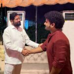 Devi Sri Prasad Instagram - What an honour it was to be invited to the residence of the Honourable CM of MAHARASHTRA Shri.Eknath Sambhaji Shinde ji , @mieknathshinde ji for GANESH POOJA 🙏🏻 I was so delighted to meet Such a Simple down to earth Family.. Unforgettable Hospitality 🙏🏻❤️ Thank U dear Shrikant Shinde ji @drshrikantshinde for the Amazing hospitality and the Personal attention n Care you took ! That was really so sweet of You !!! 🤗 Being surrounded by the Chants and Mantras was such a Divine & Musical Experience🙏🏻🙏🏻❤️❤️🎶🎶 ❤️🎶🙏🏻 #GanapathyBappaMoria And Thank you Raju Bhai 🎶❤️🙏🏻