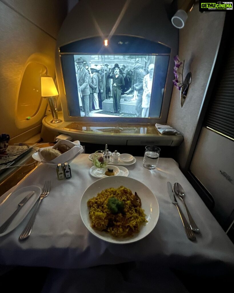 Devi Sri Prasad Instagram - DINNER in the SKY.. With Mr.CHAPLIN !!! 🎶 #CharlieChaplin 😍🙏🏻 The LEGEND ❤️ @emirates