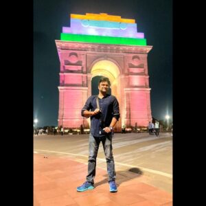 Devi Sri Prasad Instagram - Arrived in DELHI for the #69thNationalFilmAwards thats going to take place tomorrow..

Got my Mother #Siromani Garu along, for her to enjoy the moment of happiness !!

& my brother @sagar_singer who has always been there throughout my journey😍

And ThankU all for the Love n Blessings always 🎶🙏🏻❤️

#IndiaGate 🎶🙏🏻❤️