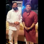 Devi Sri Prasad Instagram - What an honour it was to be invited to the residence of the Honourable CM of MAHARASHTRA Shri.Eknath Sambhaji Shinde ji , @mieknathshinde ji for GANESH POOJA 🙏🏻 I was so delighted to meet Such a Simple down to earth Family.. Unforgettable Hospitality 🙏🏻❤️ Thank U dear Shrikant Shinde ji @drshrikantshinde for the Amazing hospitality and the Personal attention n Care you took ! That was really so sweet of You !!! 🤗 Being surrounded by the Chants and Mantras was such a Divine & Musical Experience🙏🏻🙏🏻❤️❤️🎶🎶 ❤️🎶🙏🏻 #GanapathyBappaMoria And Thank you Raju Bhai 🎶❤️🙏🏻