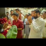 Devi Sri Prasad Instagram - What an honour it was to be invited to the residence of the Honourable CM of MAHARASHTRA Shri.Eknath Sambhaji Shinde ji , @mieknathshinde ji for GANESH POOJA 🙏🏻 I was so delighted to meet Such a Simple down to earth Family.. Unforgettable Hospitality 🙏🏻❤️ Thank U dear Shrikant Shinde ji @drshrikantshinde for the Amazing hospitality and the Personal attention n Care you took ! That was really so sweet of You !!! 🤗 Being surrounded by the Chants and Mantras was such a Divine & Musical Experience🙏🏻🙏🏻❤️❤️🎶🎶 ❤️🎶🙏🏻 #GanapathyBappaMoria And Thank you Raju Bhai 🎶❤️🙏🏻