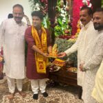 Devi Sri Prasad Instagram - What an honour it was to be invited to the residence of the Honourable CM of MAHARASHTRA Shri.Eknath Sambhaji Shinde ji , @mieknathshinde ji for GANESH POOJA 🙏🏻 I was so delighted to meet Such a Simple down to earth Family.. Unforgettable Hospitality 🙏🏻❤️ Thank U dear Shrikant Shinde ji @drshrikantshinde for the Amazing hospitality and the Personal attention n Care you took ! That was really so sweet of You !!! 🤗 Being surrounded by the Chants and Mantras was such a Divine & Musical Experience🙏🏻🙏🏻❤️❤️🎶🎶 ❤️🎶🙏🏻 #GanapathyBappaMoria And Thank you Raju Bhai 🎶❤️🙏🏻