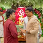 Devi Sri Prasad Instagram - What an honour it was to be invited to the residence of the Honourable CM of MAHARASHTRA Shri.Eknath Sambhaji Shinde ji , @mieknathshinde ji for GANESH POOJA 🙏🏻 I was so delighted to meet Such a Simple down to earth Family.. Unforgettable Hospitality 🙏🏻❤️ Thank U dear Shrikant Shinde ji @drshrikantshinde for the Amazing hospitality and the Personal attention n Care you took ! That was really so sweet of You !!! 🤗 Being surrounded by the Chants and Mantras was such a Divine & Musical Experience🙏🏻🙏🏻❤️❤️🎶🎶 ❤️🎶🙏🏻 #GanapathyBappaMoria And Thank you Raju Bhai 🎶❤️🙏🏻