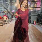 Devoleena Bhattacharjee Instagram - Navratri Fever with #falgunipathak. Especially when she starts singing punjabi songs 🥰💃❤️ PS - Shubho Asthami everyone 🌷❤️🙏🏻 #devoleena #garbanight #garba #reelitfeelit #falgunipathak #navratrispecial #asthami #duggadugga Mumbai - मुंबई