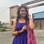 Devoleena Bhattacharjee Instagram - Navrtari madness on set❤️ . Video Cr- @purohitbhavini . #influencer #dandiya #trend #navratri #garba #crazy #set #devoleena