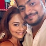 Devoleena Bhattacharjee Instagram - ❤️❤️❤️ #devoleena #loveintheair #happycouple Mumbai - मुंबई