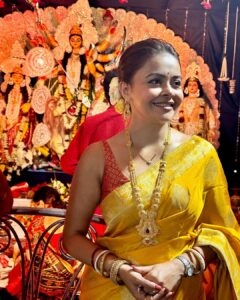 Devoleena Bhattacharjee Instagram - Dugga Dugga 🥰🧿🪷

#devoleena #duggadugga #shubhoasthami #sandhipujo #durgapuja #festivewear