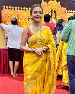 Devoleena Bhattacharjee Instagram - Dugga Dugga 🥰🧿🪷

#devoleena #duggadugga #shubhoasthami #sandhipujo #durgapuja #festivewear
