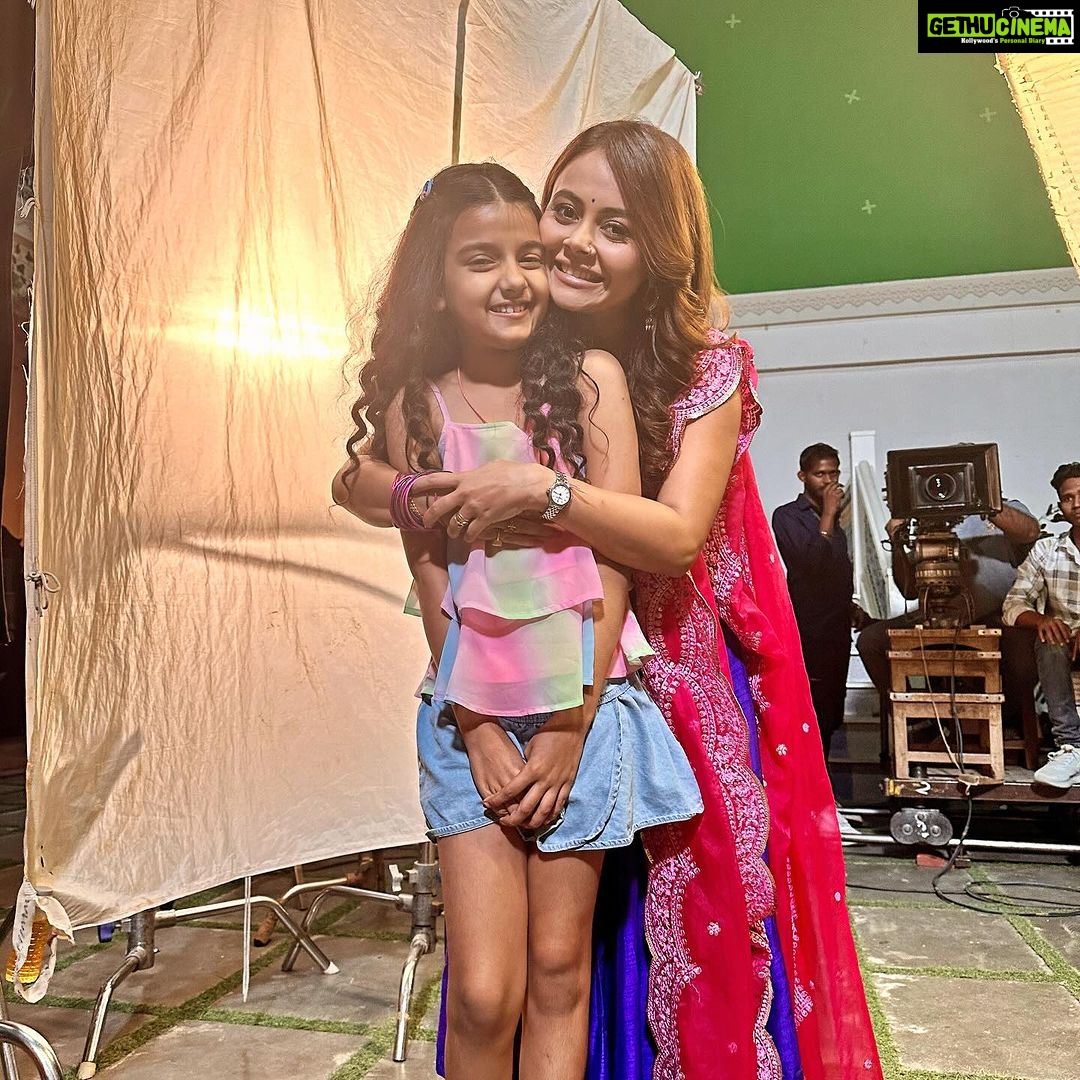 Devoleena Bhattacharjee Instagram - Its rare when everything is upto the mark from the direction team to coactors to writer to all the technicians. I am glad to be a part of this short but a beautiful journey of #dildiyaangallan. 🥰❤️ DISHA is and will always be close to my heart. Probably the character i have been waiting for since long. Anyways. 🥰 Everything is a part of life so i learned to accept it & move on with good & beautiful memories. To all my Coactors, you all are awesome. ❤️🥰You all made me feel comfortable since i have entered. Love you all. To @vineetrainaofficial , you are a star. 🌟I hope & wish with years this bond will grow more & more with lots of good & happy memories. @surekhajadhav808 i love you for taking care of me all the time. ❤️🤗 And thank you #devosquad 🙏🏻❤️🥰. You all are just FANTASTIC as always. #devoleena #dildiyangallan #newfamily #devosquad Mumbai - मुंबई