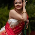 Devoleena Bhattacharjee Instagram - ❤️ #countdownbegins #duggaelo #devoleena #festivevibes Mumbai - मुंबई