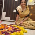 Devoleena Bhattacharjee Instagram - Happy Choti Diwali everyone ❤️🙏🏻🪔 #deepavali #diwali2023 #devoleena #chotidiwali #festivevibes #gratitude Mumbai, Maharashtra